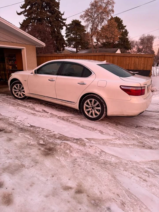 2007 Lexus LS 4th Gen - Image 2 of 11