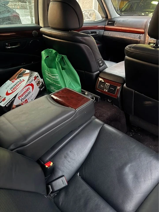2007 Lexus LS 4th Gen - Image 11 of 11