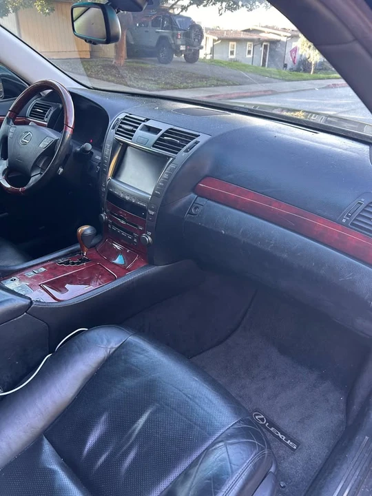 2007 Lexus LS 4th Gen - Image 5 of 11