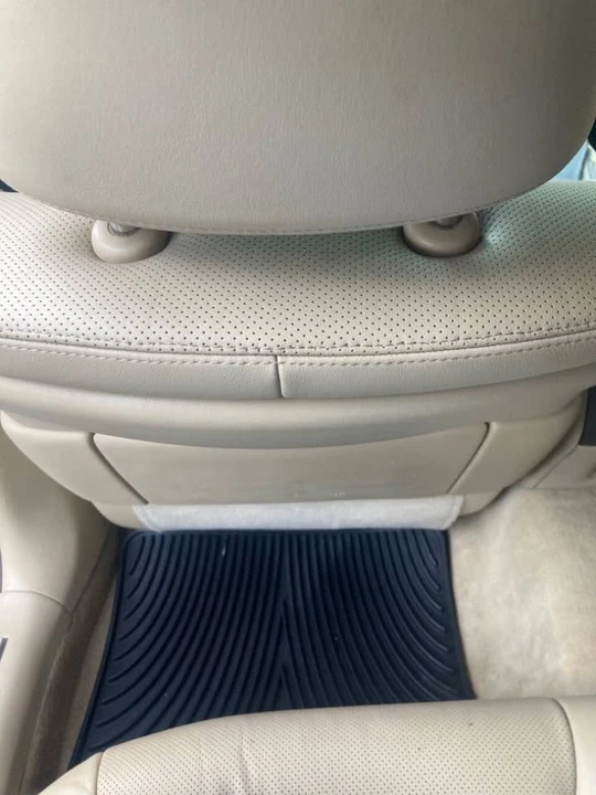 2007 Lexus LS 4th Gen - Image 12 of 19