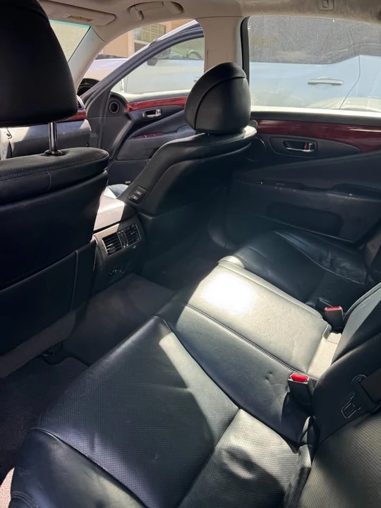2007 Lexus LS 4th Gen - Image 3 of 8