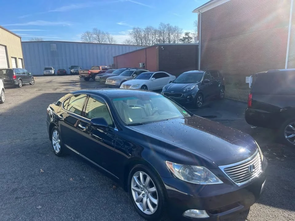 2007 Lexus LS 4th Gen - Image 2 of 19