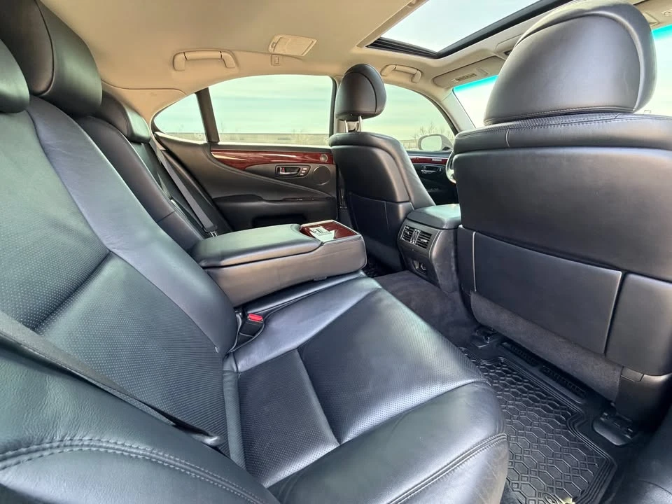 2007 Lexus LS 4th Gen - Image 13 of 20