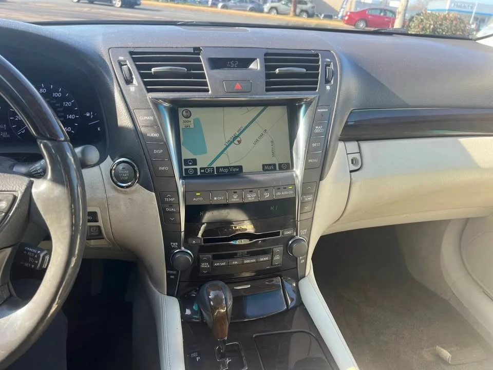 2007 Lexus LS 4th Gen - Image 14 of 19