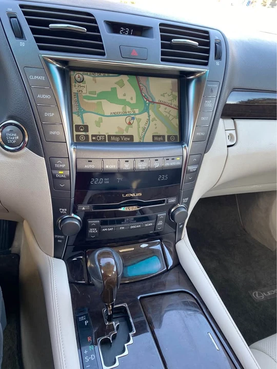 2007 Lexus LS 4th Gen - Image 9 of 13