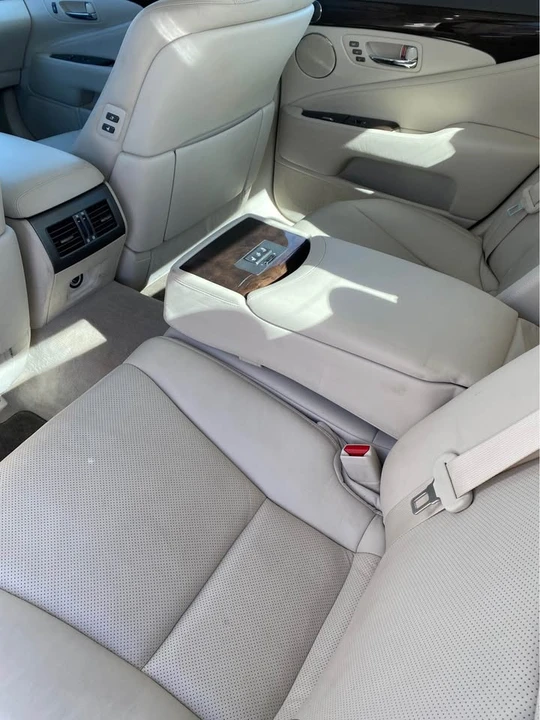 2007 Lexus LS 4th Gen - Image 12 of 13