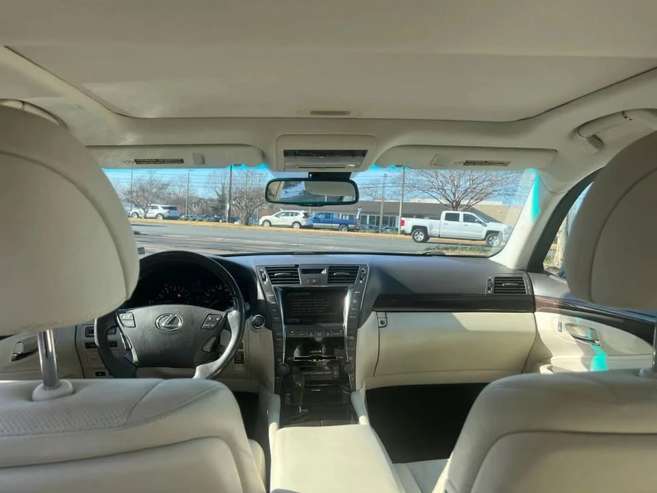 2007 Lexus LS 4th Gen - Image 11 of 19