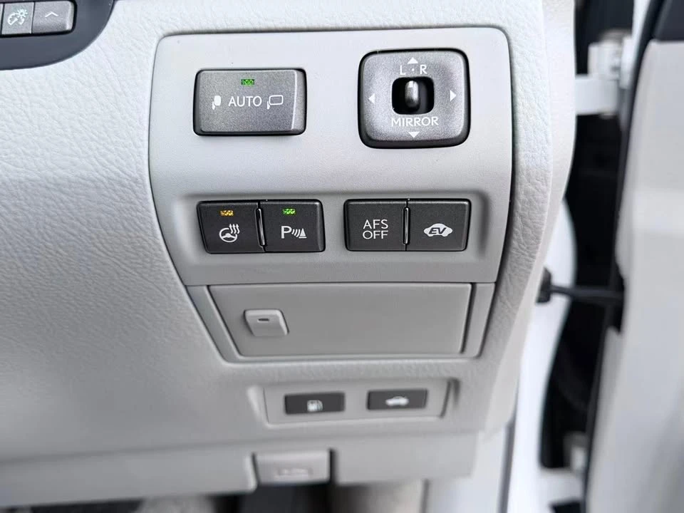 2007 Lexus LS 4th Gen - Image 15 of 20