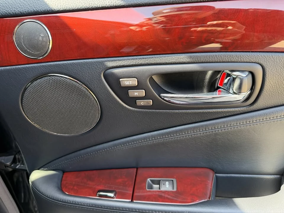 2007 Lexus LS 4th Gen - Image 16 of 20
