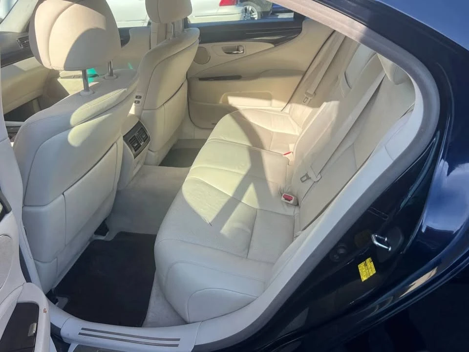 2007 Lexus LS 4th Gen - Image 10 of 19