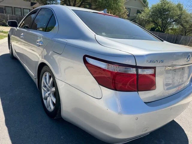 2007 Lexus LS 4th Gen - Image 11 of 19