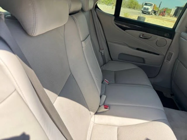 2007 Lexus LS 4th Gen - Image 16 of 19