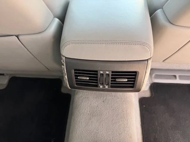 2007 Lexus LS 4th Gen - Image 18 of 19