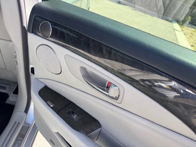 2007 Lexus LS 4th Gen - Image 17 of 19