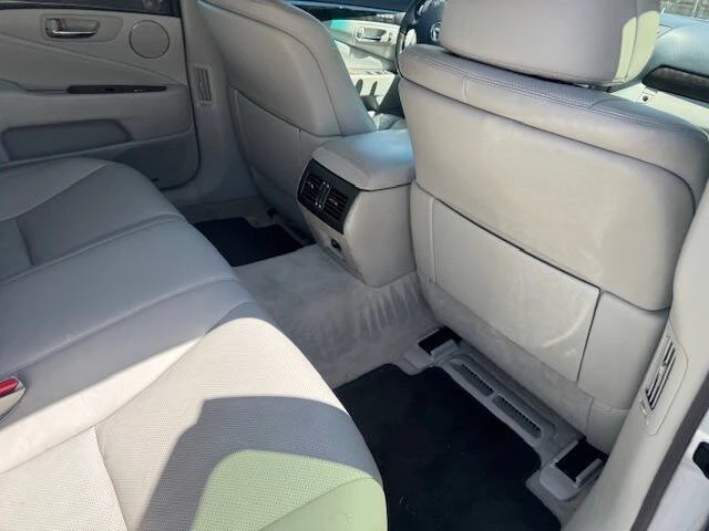 2007 Lexus LS 4th Gen - Image 14 of 19