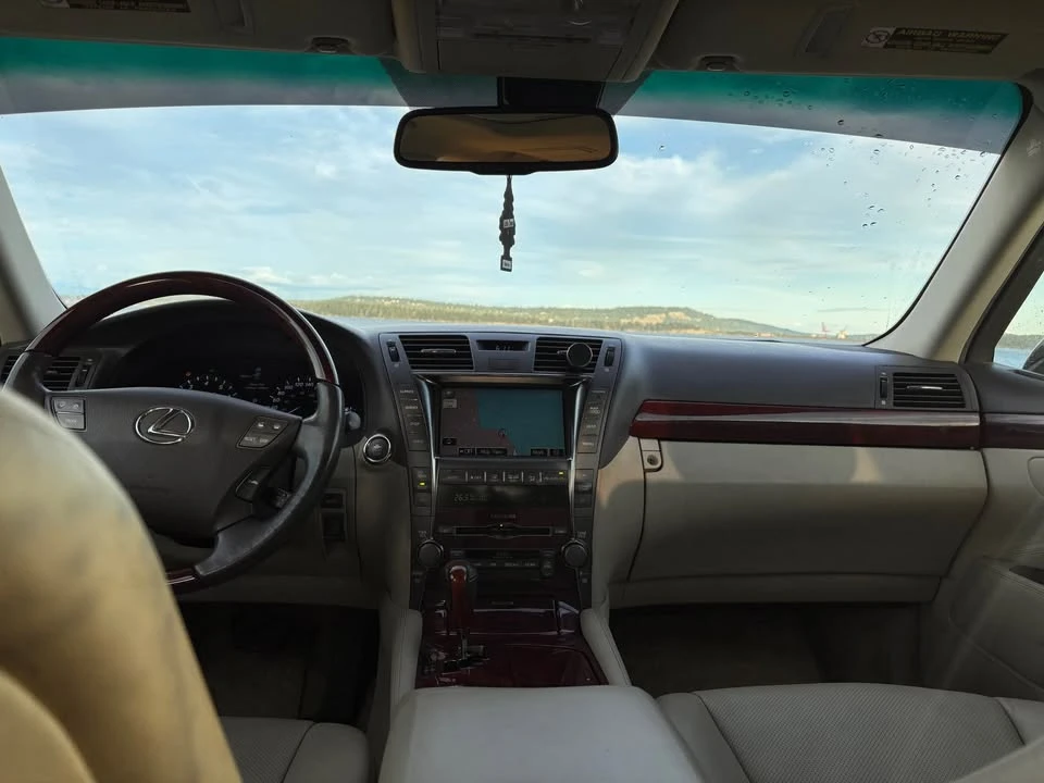 2007 Lexus LS 4th Gen - Image 11 of 18