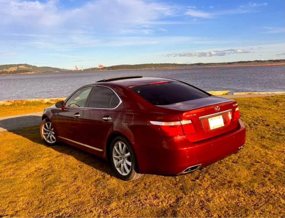2007 Lexus LS 4th Gen - Image 10 of 20