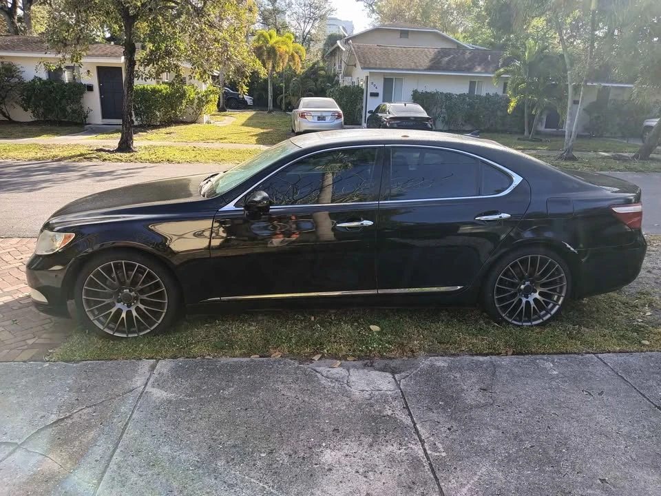 2007 Lexus LS 4th Gen - Image 2 of 2