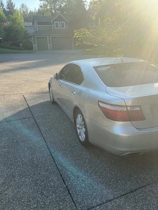2007 Lexus LS 4th Gen - Image 3 of 13