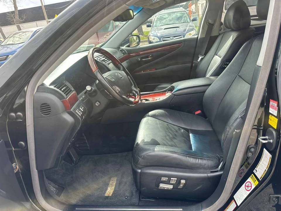 2007 Lexus LS 4th Gen - Image 11 of 12