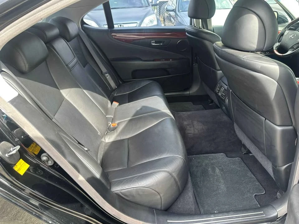2007 Lexus LS 4th Gen - Image 7 of 12