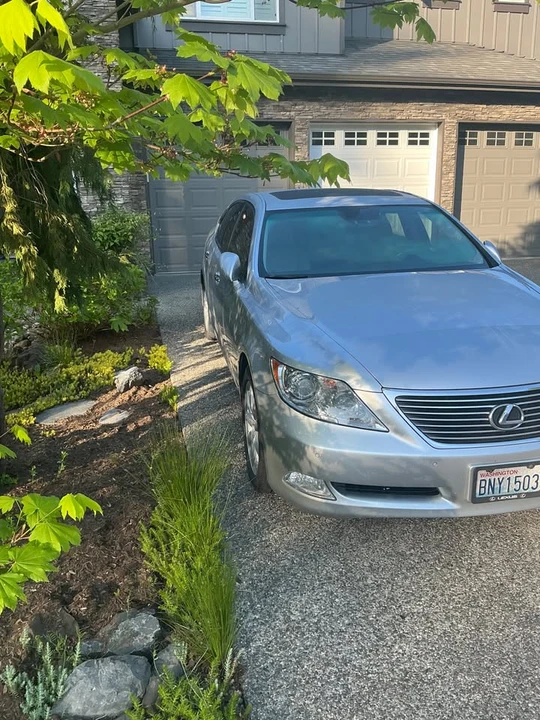 2007 Lexus LS 4th Gen - Image 2 of 13