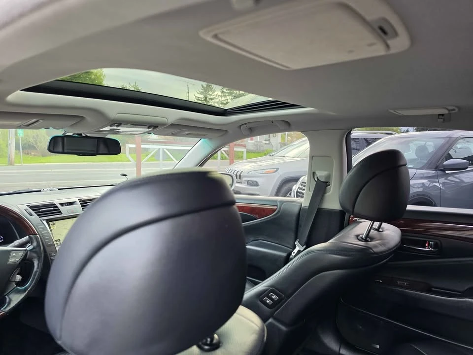 2007 Lexus LS 4th Gen - Image 15 of 20