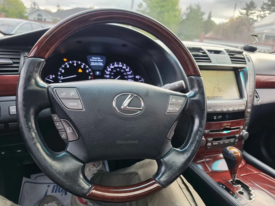 2007 Lexus LS 4th Gen - Image 11 of 20