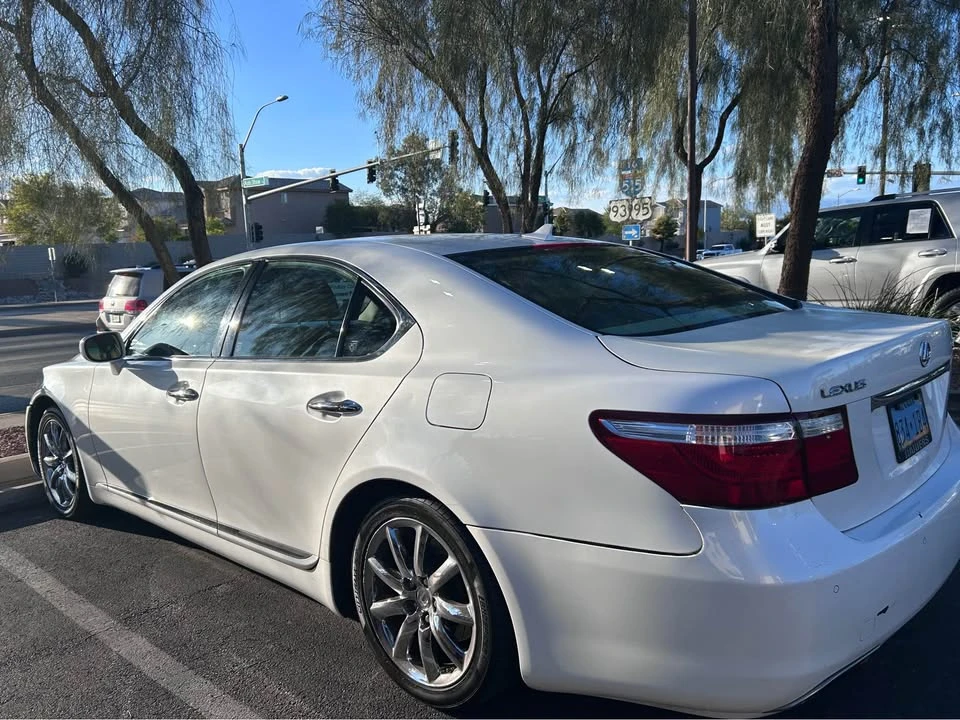 2007 Lexus LS 4th Gen - Image 2 of 4