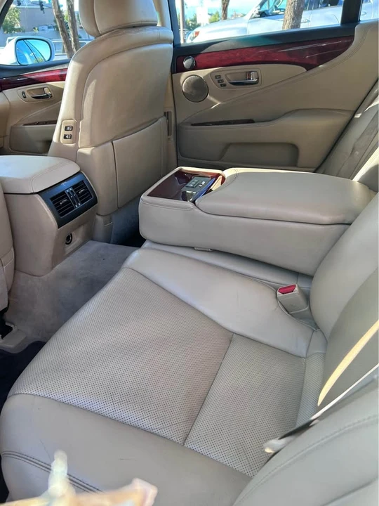 2007 Lexus LS 4th Gen - Image 4 of 4