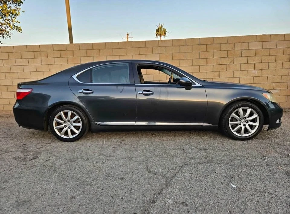 2007 Lexus LS 4th Gen - Image 4 of 8