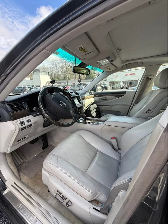 2007 Lexus LS 4th Gen - Image 10 of 20