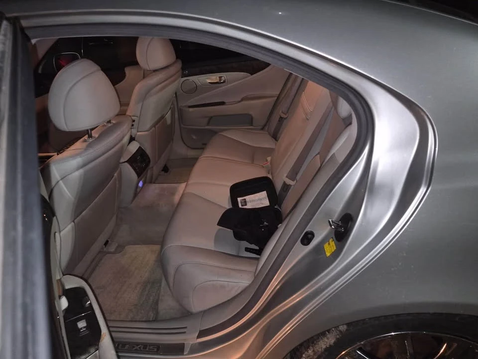 2007 Lexus LS 4th Gen - Image 13 of 19