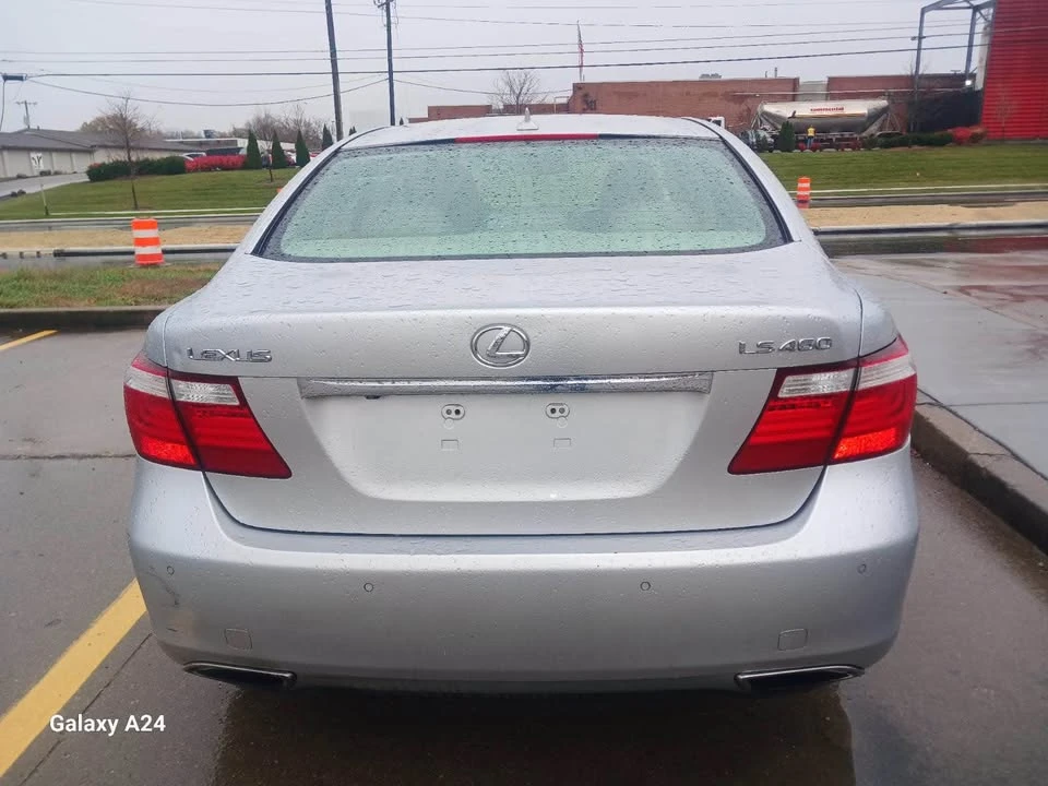 2007 Lexus LS 4th Gen - Image 18 of 19