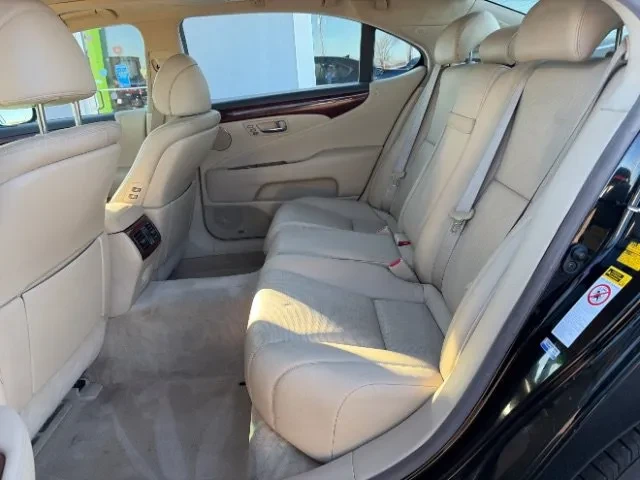2007 Lexus LS 4th Gen - Image 10 of 17