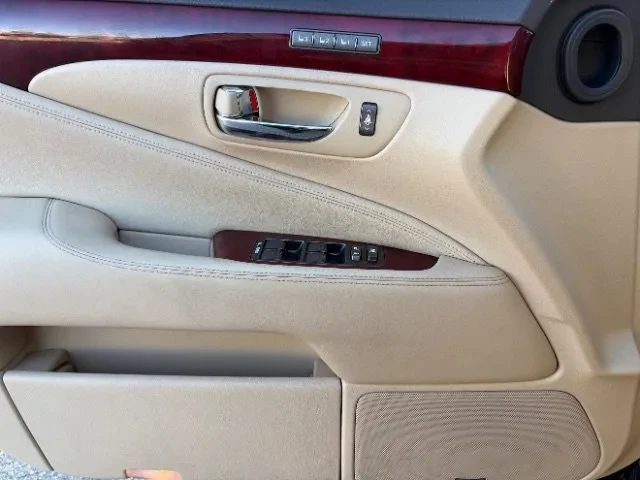 2007 Lexus LS 4th Gen - Image 17 of 17