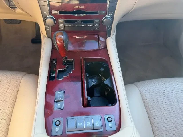 2007 Lexus LS 4th Gen - Image 12 of 17