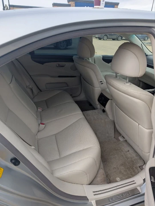 2007 Lexus LS 4th Gen - Image 13 of 19