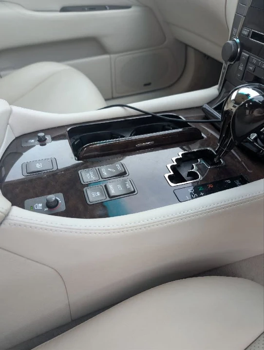 2007 Lexus LS 4th Gen - Image 15 of 19