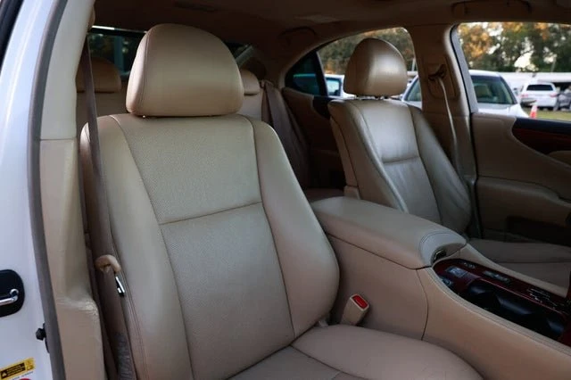 2007 Lexus LS 4th Gen - Image 16 of 18