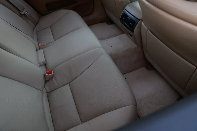 2007 Lexus LS 4th Gen - Image 11 of 18