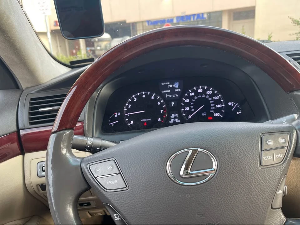 2007 Lexus LS 4th Gen - Image 5 of 5