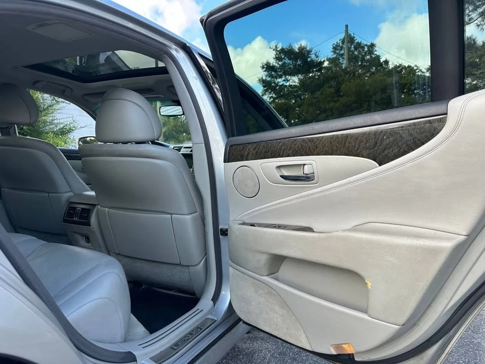 2007 Lexus LS 4th Gen - Image 16 of 20