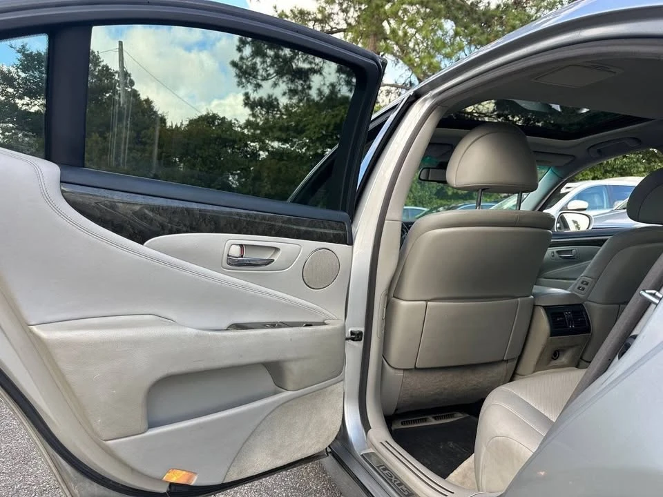 2007 Lexus LS 4th Gen - Image 19 of 20