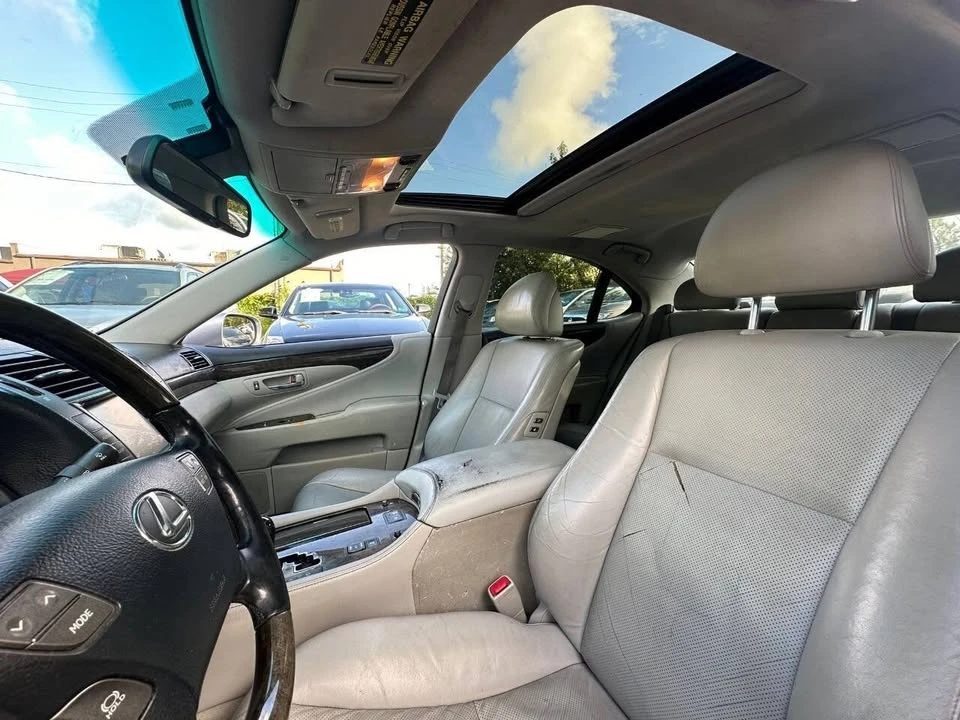 2007 Lexus LS 4th Gen - Image 11 of 20