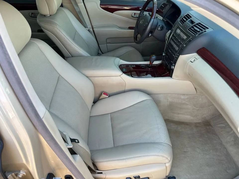 2007 Lexus LS 4th Gen - Image 12 of 19