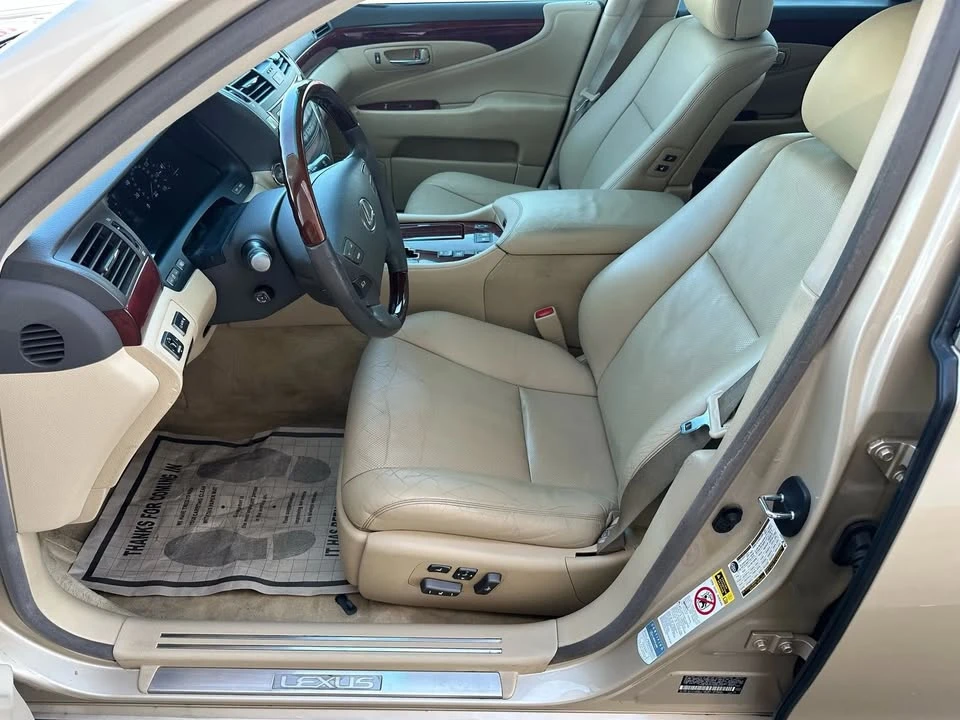 2007 Lexus LS 4th Gen - Image 10 of 19