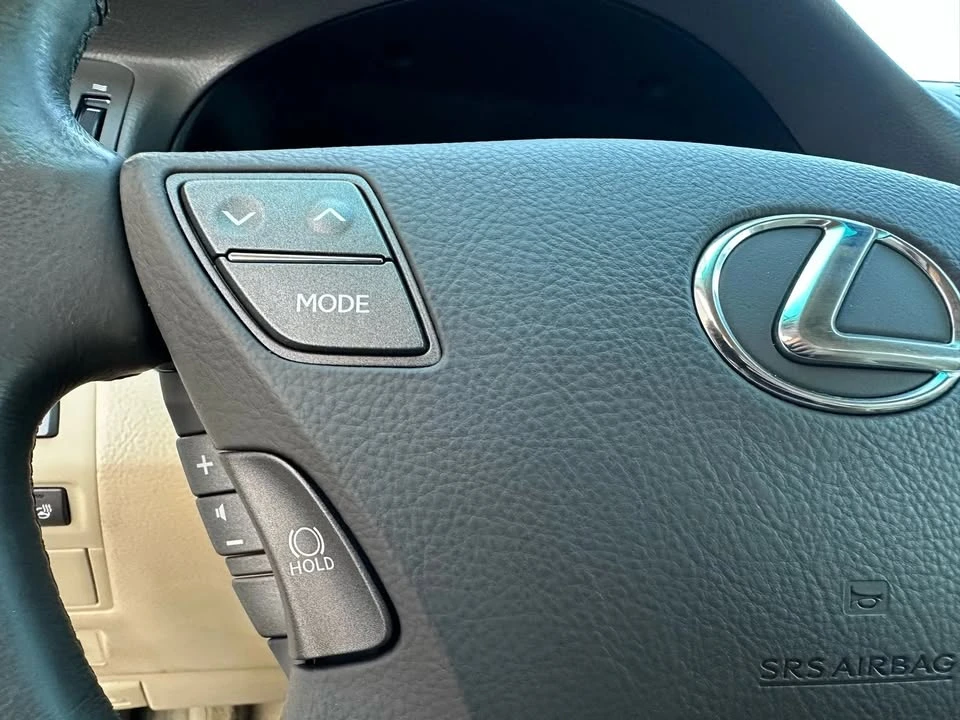 2007 Lexus LS 4th Gen - Image 18 of 19