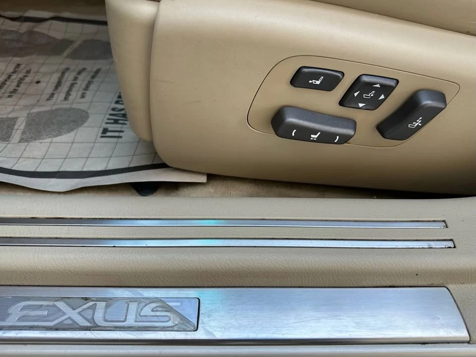 2007 Lexus LS 4th Gen - Image 11 of 19
