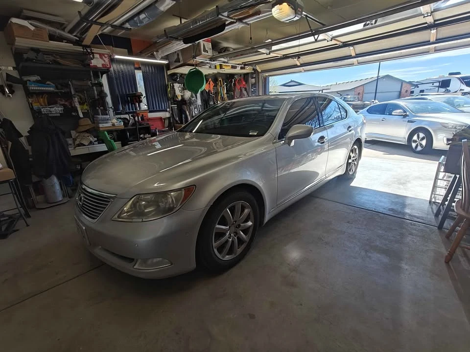 2007 Lexus LS 4th Gen - Image 2 of 12